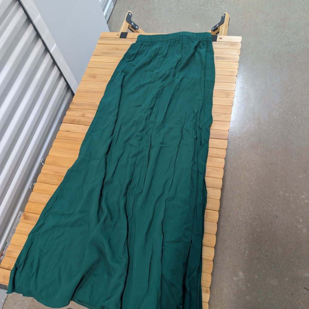 Elegant Green Maxi Skirt
